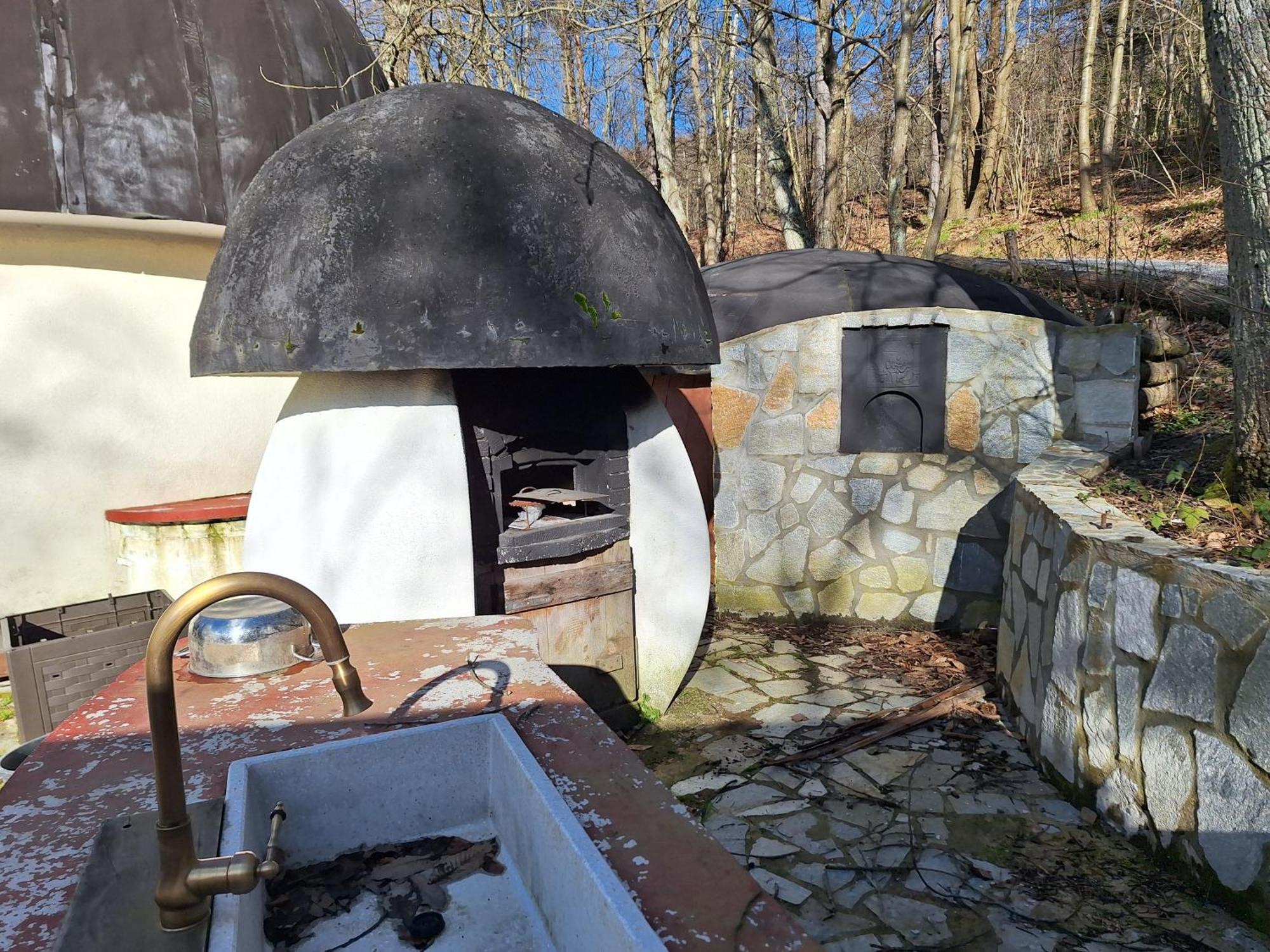Il Villaggio Dei Puffi Bardineto Exteriör bild